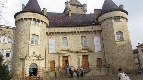 Le Château d’Aubenas, de la culture à l'entreprise