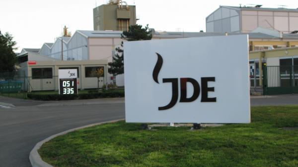 Face à la grève sur son unique usine de capsules de café en aluminium, la direction de JDE Peet’s avance les NAO