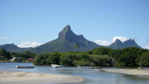 En 2021, l'île Maurice a enregistré  un taux de croissance de son PIB de 4,8 %.