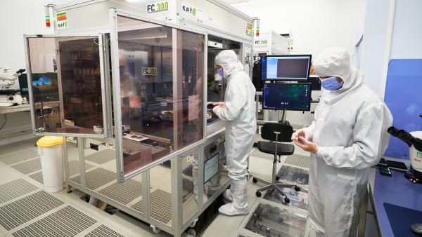 SET Corporation travaille notamment pour des laboratoires de recherche.