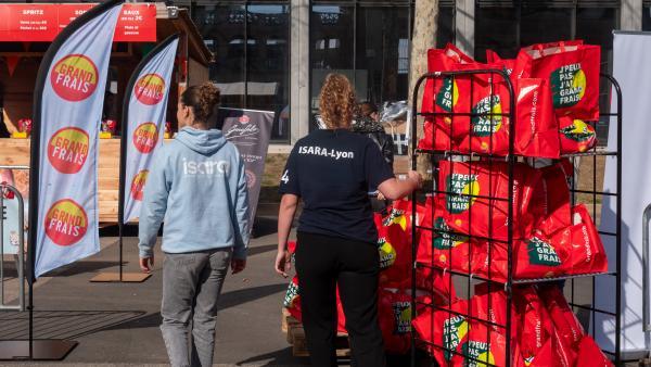 Les étudiants de l'Isara organisent le 19 mars la 6e édition des paniers solidaires.