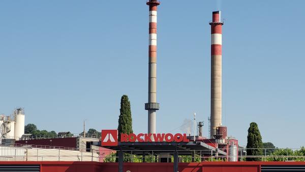 A Saint-Eloy, Rockwool va électrifier deux lignes de production pour réduire de 60 % ses émissions de CO₂ d'ici 2027.