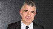 Serge Ferrari progresse et embauche