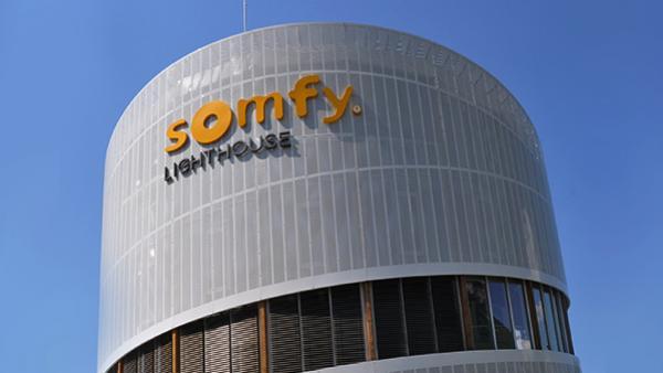 Basé à Cluses, Somfy est le numéro un mondial des ouvertures du bâtiment.