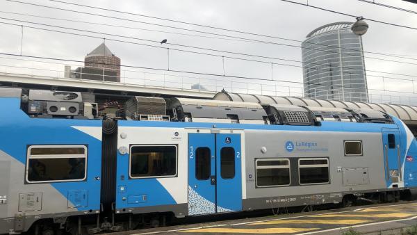 Auvergne-Rhône-Alpes transporte 220 000 passagers au quotidien dans ses TER. Auvergne-Rhône-Alpes transporte 220 000 passagers au quotidien dans ses TER.