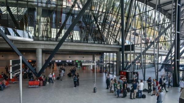 aeroport de lyon - bref eco