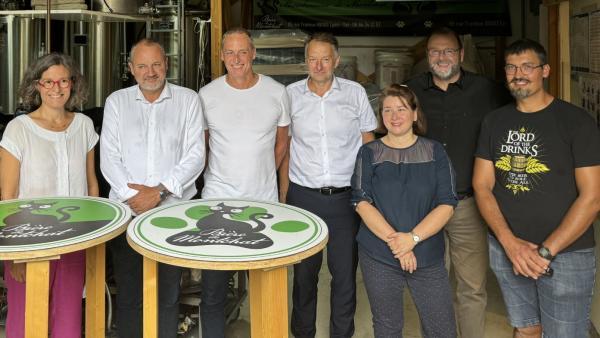 De gauche à droite : Émeline Baume, Christophe Bernolin, Franck Dunière, Bruno Bernard, Laure Pépin, Philippe Valentin et Christian Goineau.