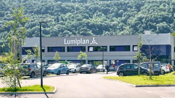 Lumiplan inaugure sa nouvelle usine du Versoud