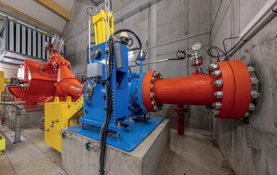 Illustration de la salle des machines de la centrale hydroélectrique de Livet et Gavet.